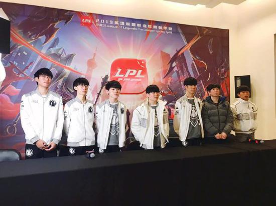 来了更多悬 来了更多悬